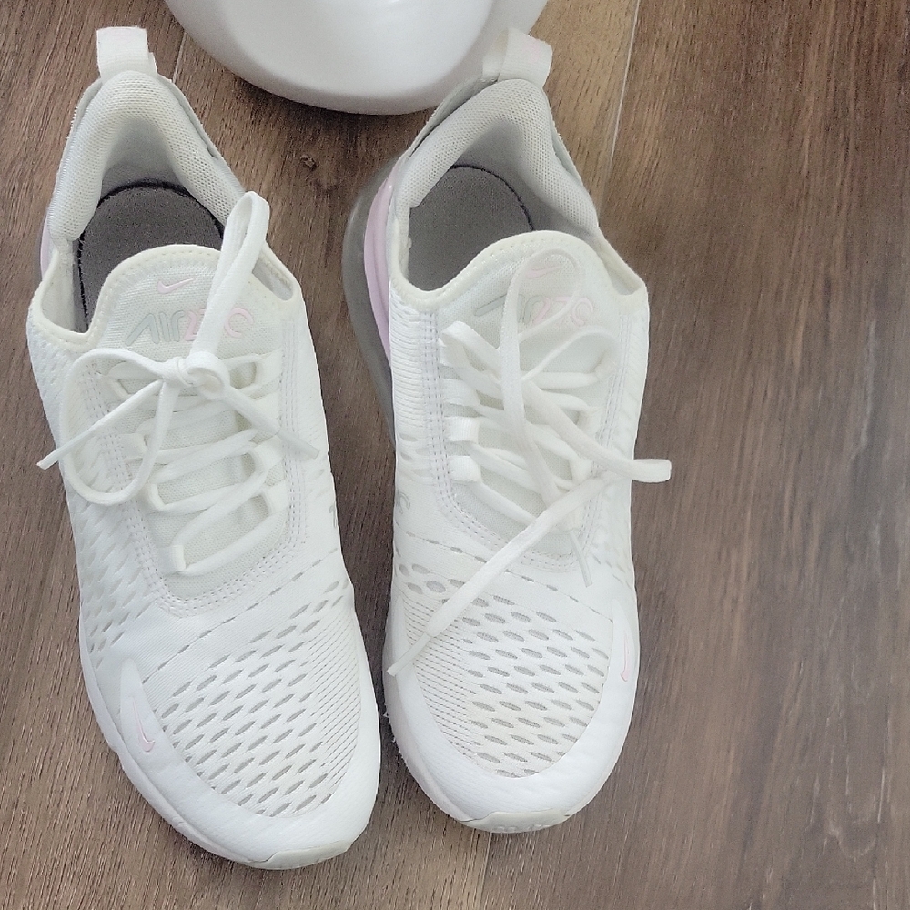 Nike Women's White and Pink Air Max Sneakers
